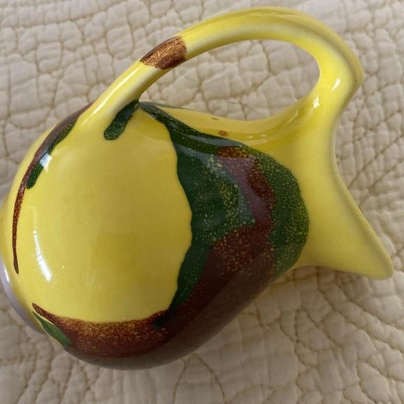 Small mid century vintage creamer from Paden City Artware, Virginia. EC. No wear - Picture 6 of 8